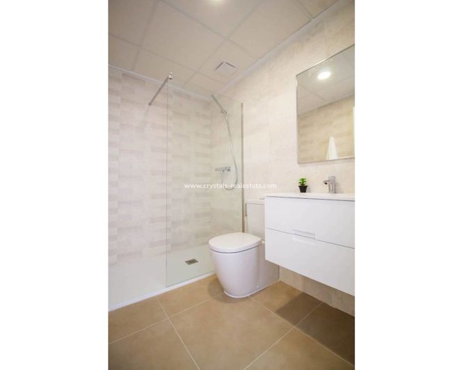 Image No.28-2 Bed Apartment for sale