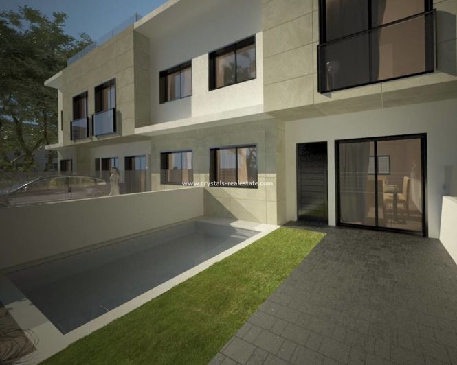 Image No.13-3 Bed Townhouse for sale