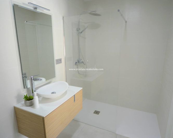 Image No.18-2 Bed Bungalow for sale