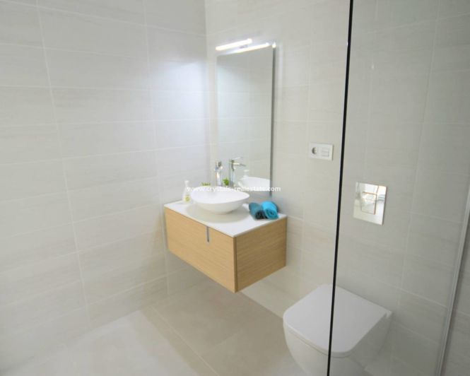 Image No.22-2 Bed Bungalow for sale