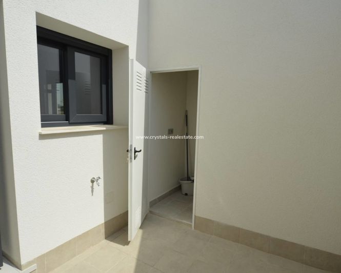 Image No.24-2 Bed Bungalow for sale