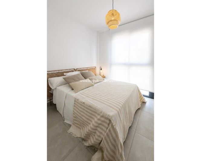 Image No.16-2 Bed Apartment for sale