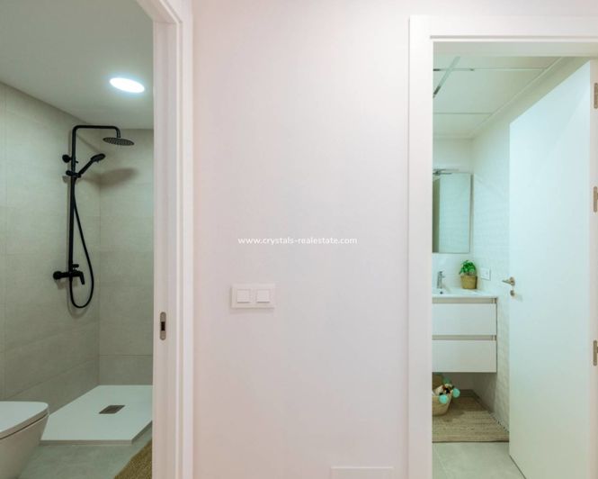 Image No.21-2 Bed Apartment for sale