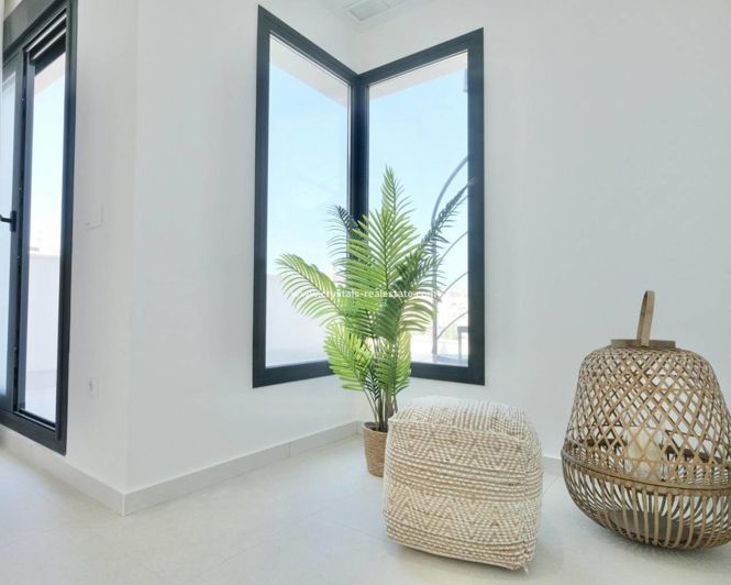 Image No.16-4 Bed Villa for sale