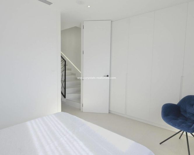 Image No.31-4 Bed Villa for sale