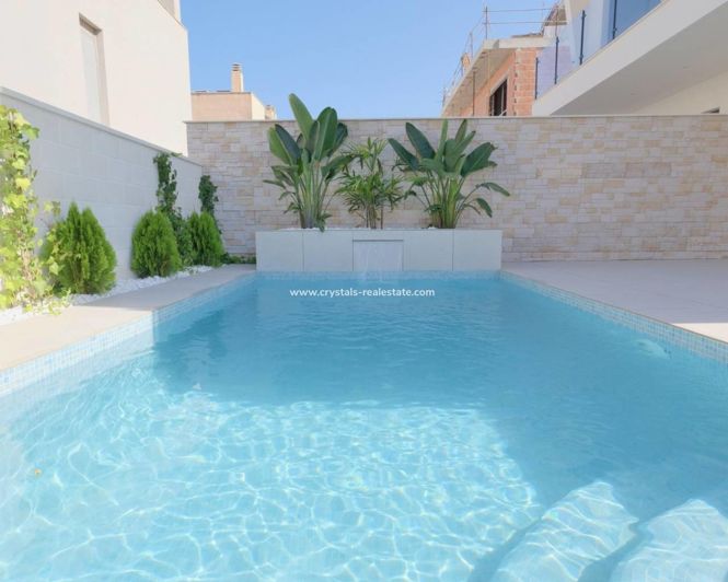 Image No.4-4 Bed Villa for sale