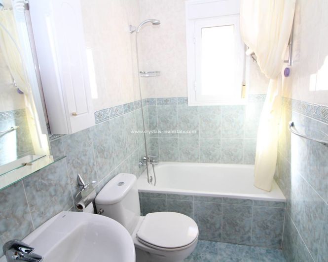 Image No.36-3 Bed Property for sale