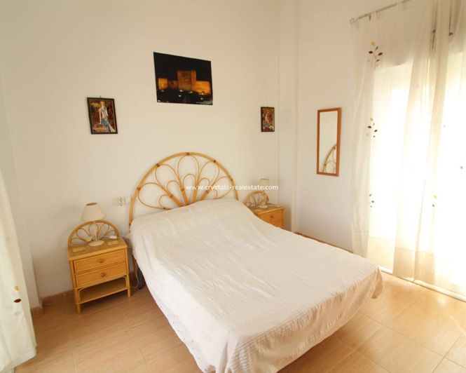 Image No.39-3 Bed Property for sale