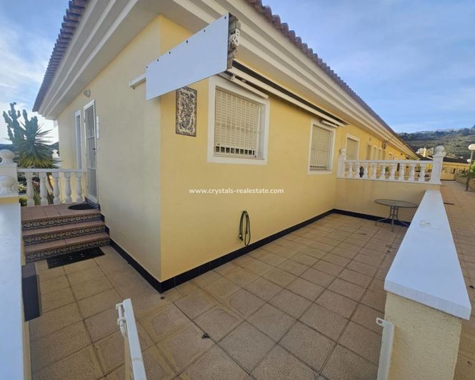 Image No.1-3 Bed Apartment for sale