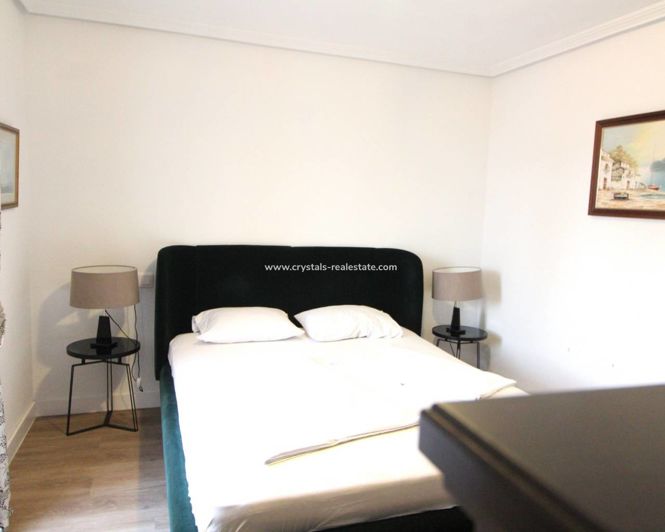 Image No.12-4 Bed Property for sale