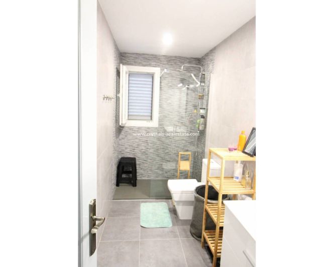 Image No.13-4 Bed Property for sale