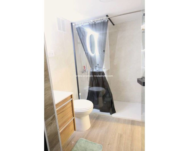 Image No.21-4 Bed Property for sale