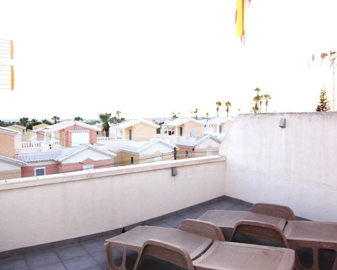 Image No.25-4 Bed Property for sale