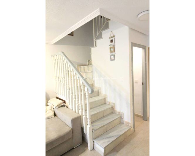 Image No.8-4 Bed Property for sale