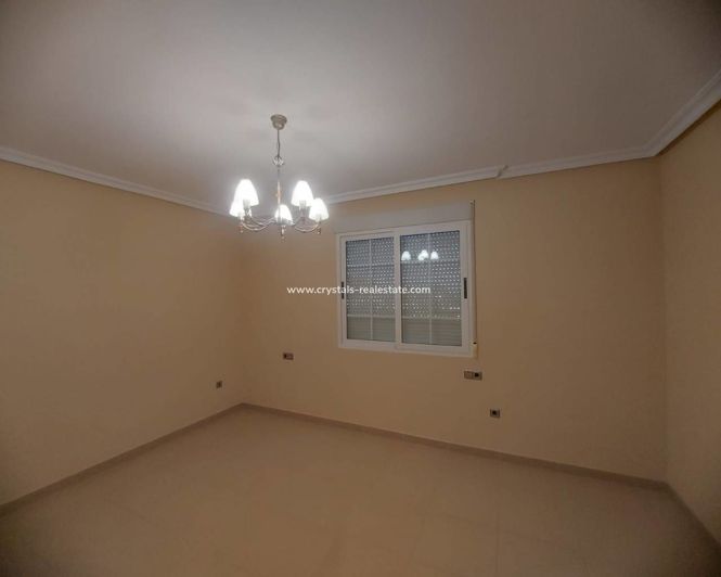 Image No.10-3 Bed Apartment for sale