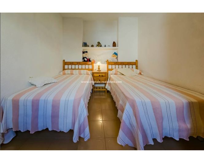 Image No.11-3 Bed Property for sale