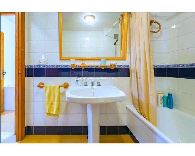 Image No.14-3 Bed Property for sale