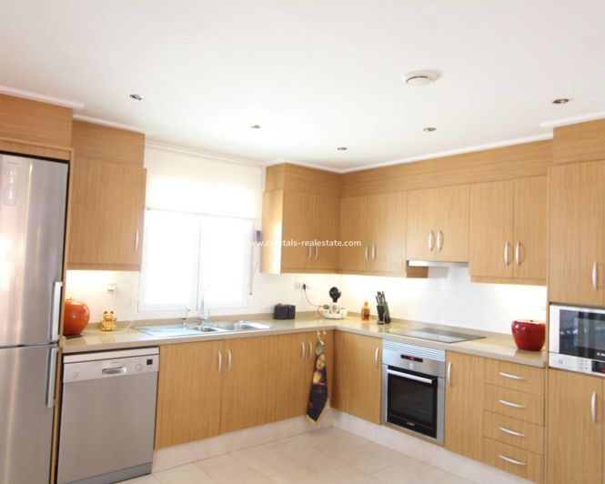 Image No.23-3 Bed Apartment for sale