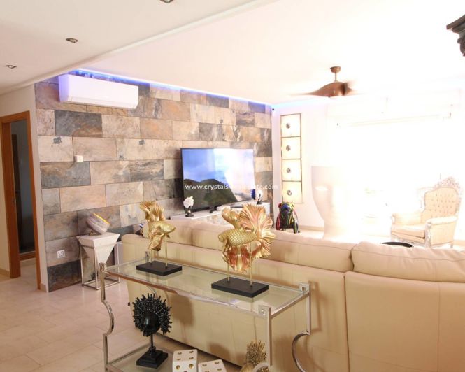 Image No.24-3 Bed Apartment for sale