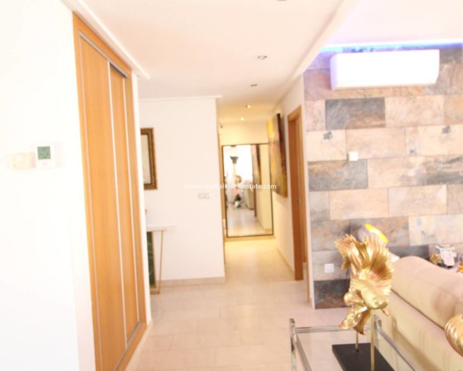 Image No.25-3 Bed Apartment for sale