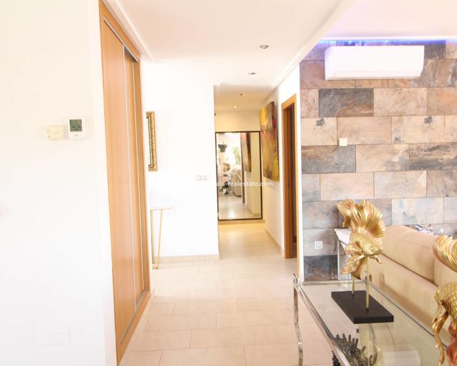 Image No.7-3 Bed Apartment for sale