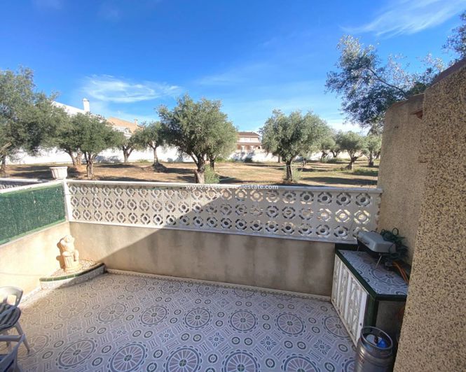 Image No.28-3 Bed House for sale