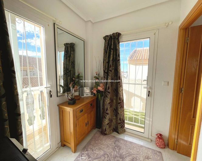 Image No.18-3 Bed Villa for sale