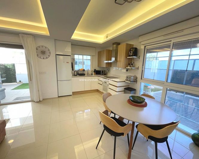 Image No.8-2 Bed Apartment for sale