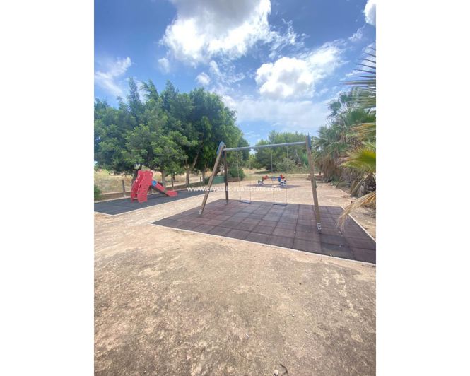 Image No.17-2 Bed Apartment for sale