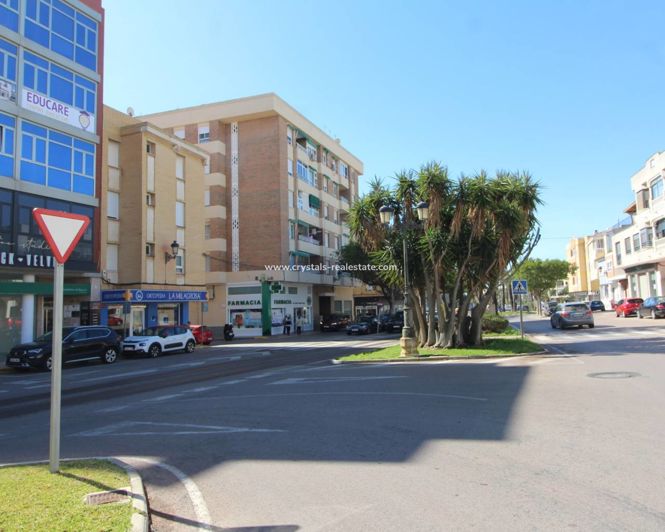 Image No.21-4 Bed Apartment for sale