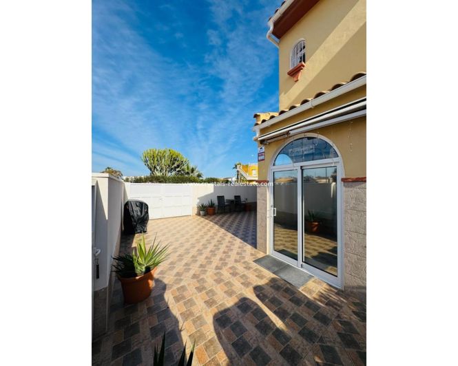 Image No.23-3 Bed Bungalow for sale
