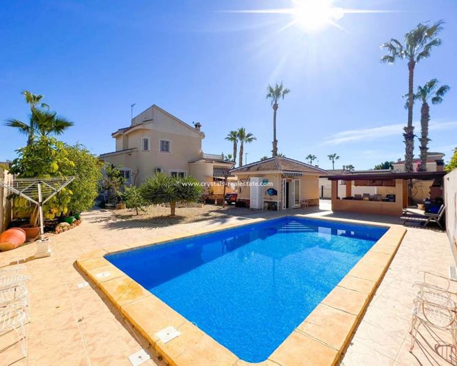 Image No.17-4 Bed Villa for sale