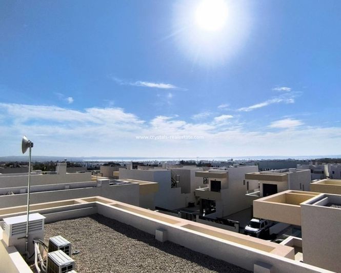 Image No.18-3 Bed Villa for sale