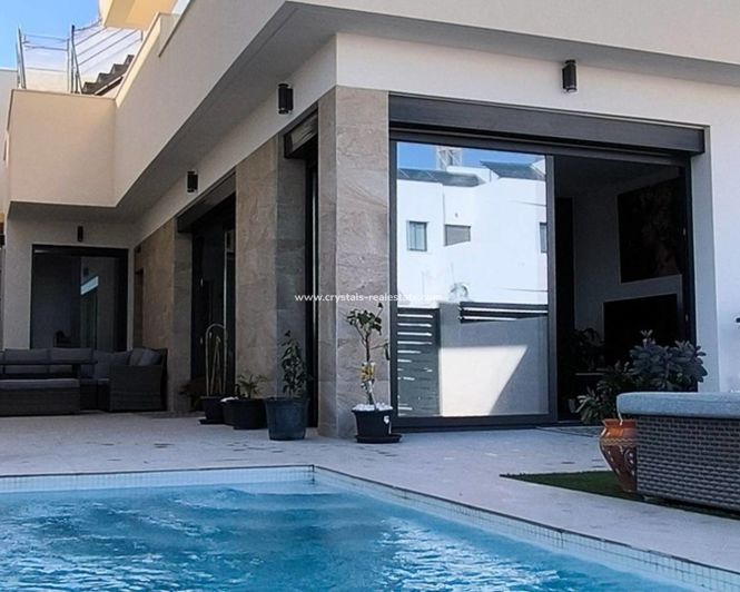 Image No.27-3 Bed Villa for sale
