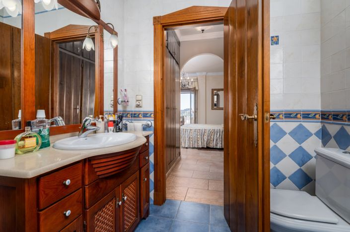 Image No.21-Villa de 4 chambres à vendre à Nerja