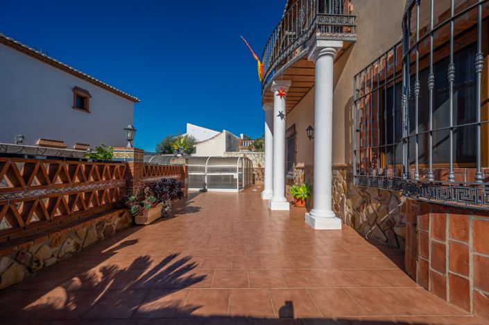 Image No.5-Villa de 4 chambres à vendre à Nerja