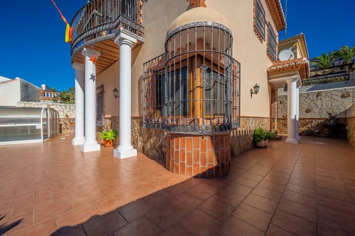 Image No.6-Villa de 4 chambres à vendre à Nerja