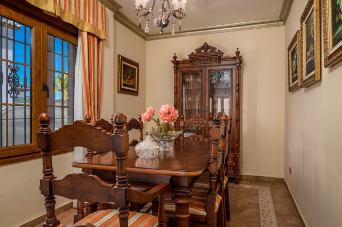 Image No.9-Villa de 4 chambres à vendre à Nerja