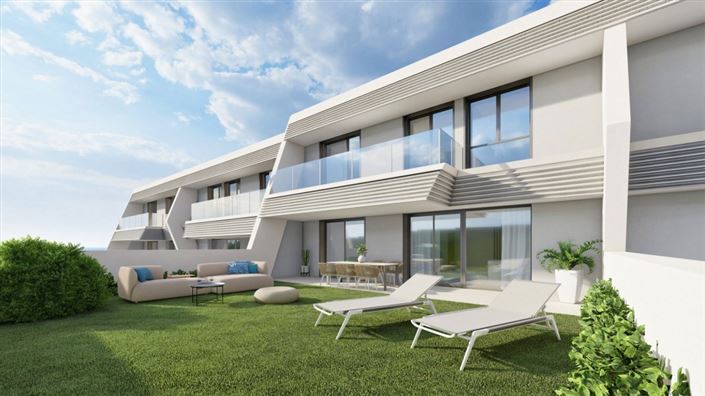 Image No.1-3 Bed House for sale