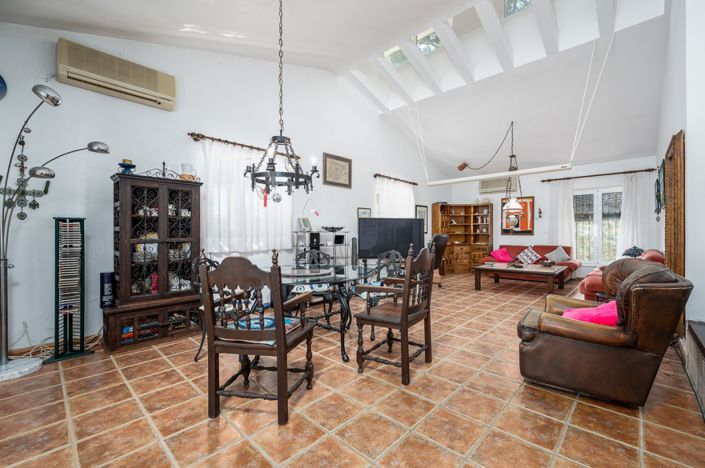 Image No.15-4 Bed Villa for sale