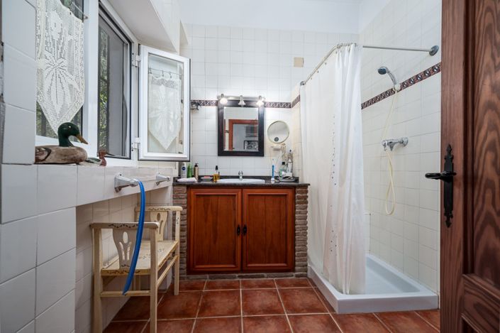 Image No.37-4 Bed Villa for sale