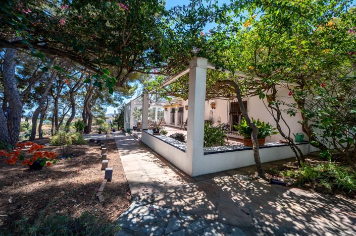 Image No.7-4 Bed Villa for sale