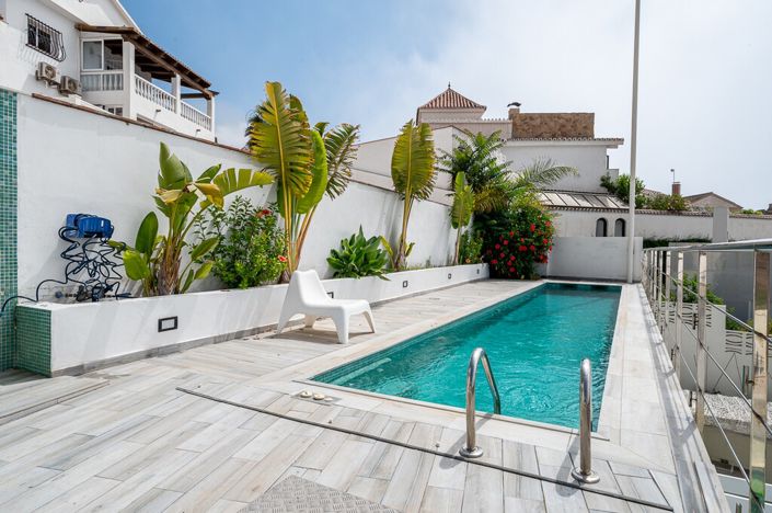 Image No.13-6 Bed Villa for sale