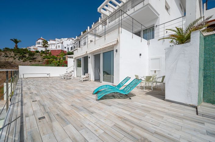 Image No.14-6 Bed Villa for sale