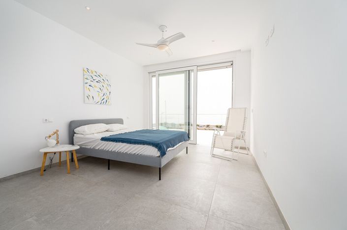 Image No.43-6 Bed Villa for sale