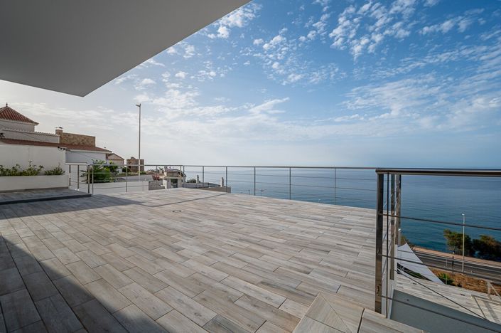 Image No.6-6 Bed Villa for sale