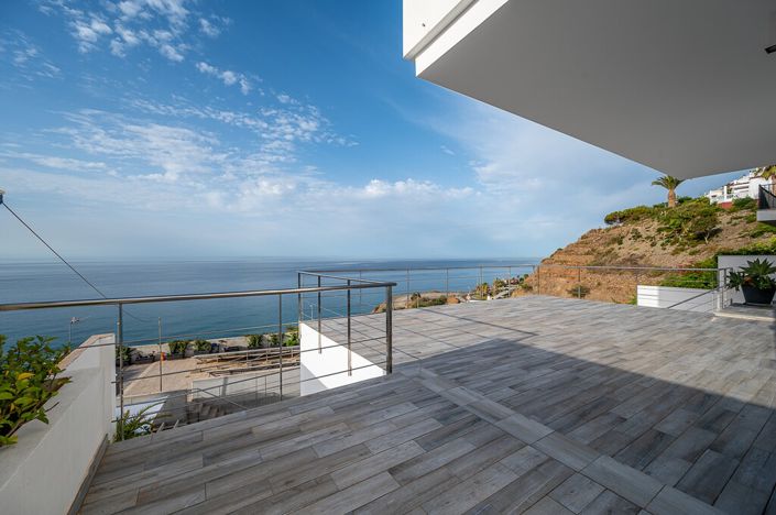 Image No.8-6 Bed Villa for sale