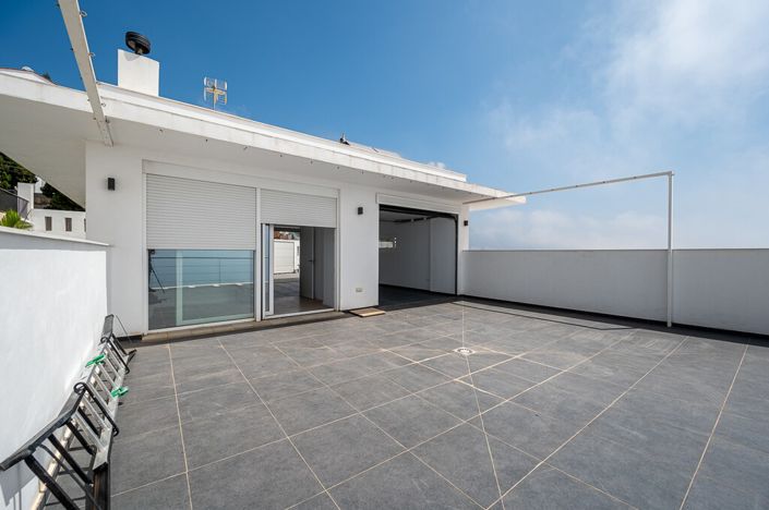 Image No.9-6 Bed Villa for sale