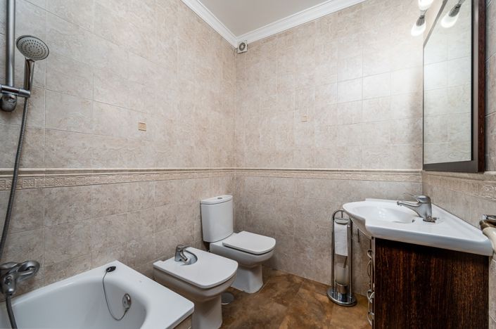 Image No.12-5 Bed Villa for sale