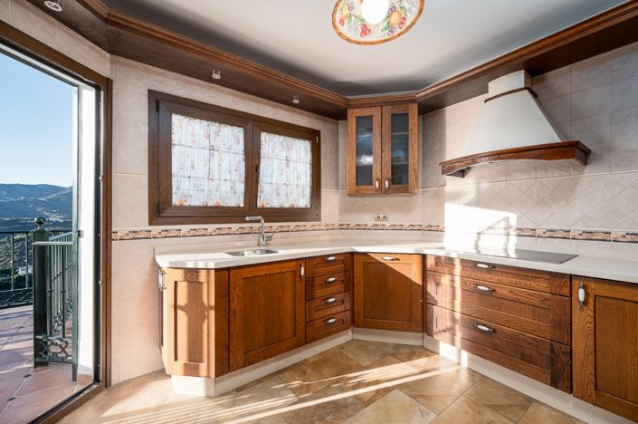 Image No.6-5 Bed Villa for sale